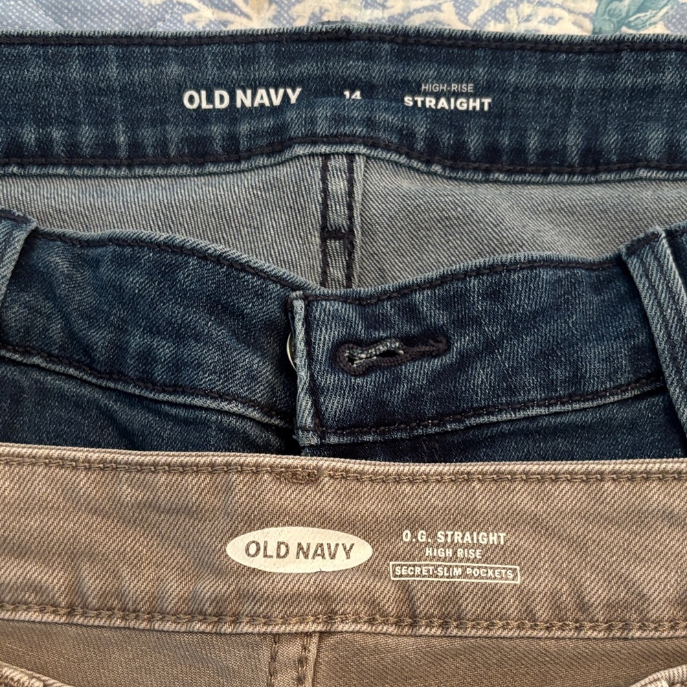Old Navy lot of 2 pairs.1:high rise straight and OG straight- Dark Indigo & Grey
